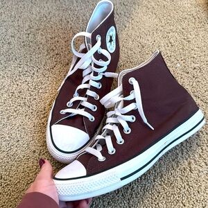 Brown Converse Chuck Taylor’s Sz 9